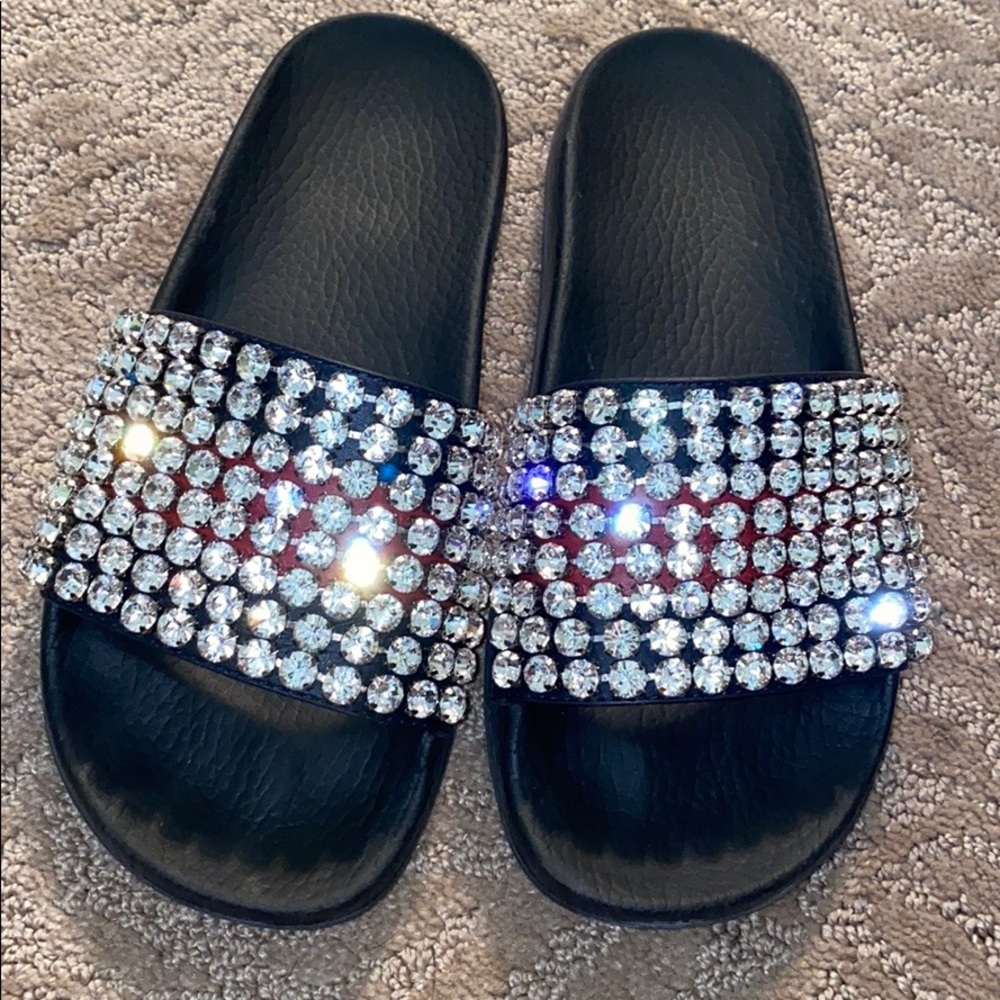 Gucci slides size 7